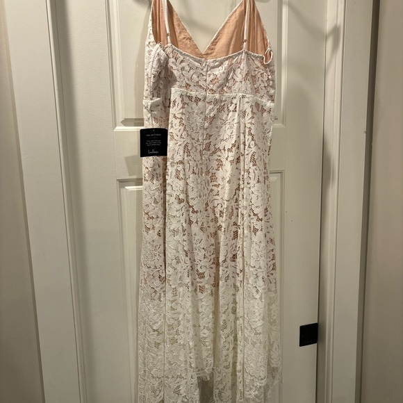 White with beige underlay Lulu’s dress NWT size large - Picture 5 of 5